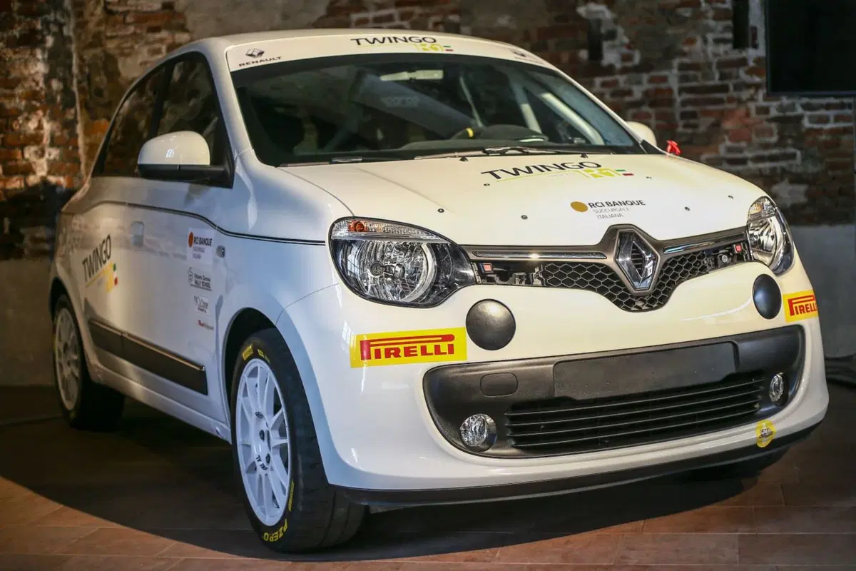 Renault Twingo R1, il ritorno nei rally di una “tutto dietro”  (12)