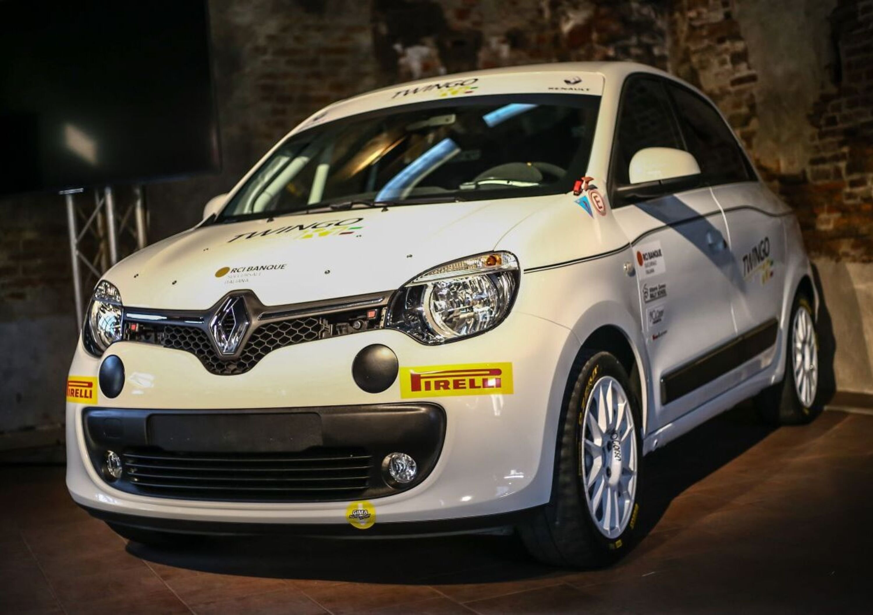 Renault Twingo R1, il ritorno nei rally di una &ldquo;tutto dietro&rdquo; 