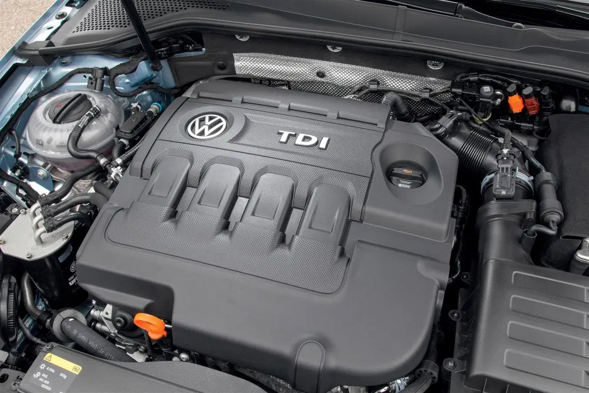Hatchback made europee a confronto: Alfa Romeo Giulietta 1.6 JTDm TCT Vs VW Golf 1.6 TDI DSG