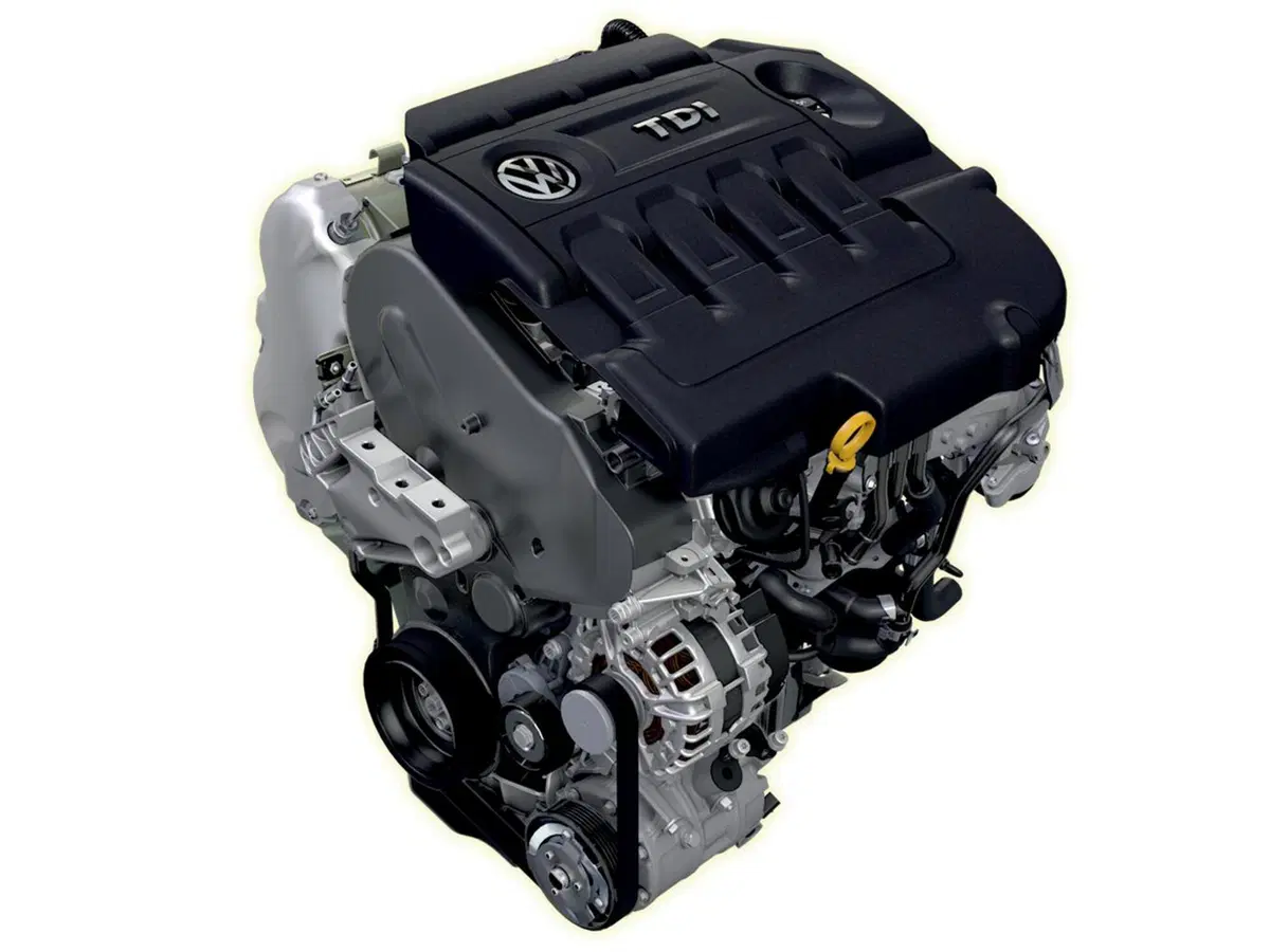 Hatchback made europee a confronto: Alfa Romeo Giulietta 1.6 JTDm TCT Vs VW Golf 1.6 TDI DSG (3)