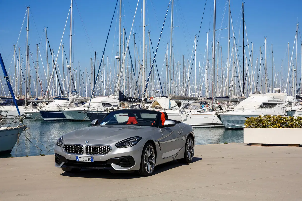 BMW Z4 2019, la roadster di lusso per la strada e la pista [Video] (6)