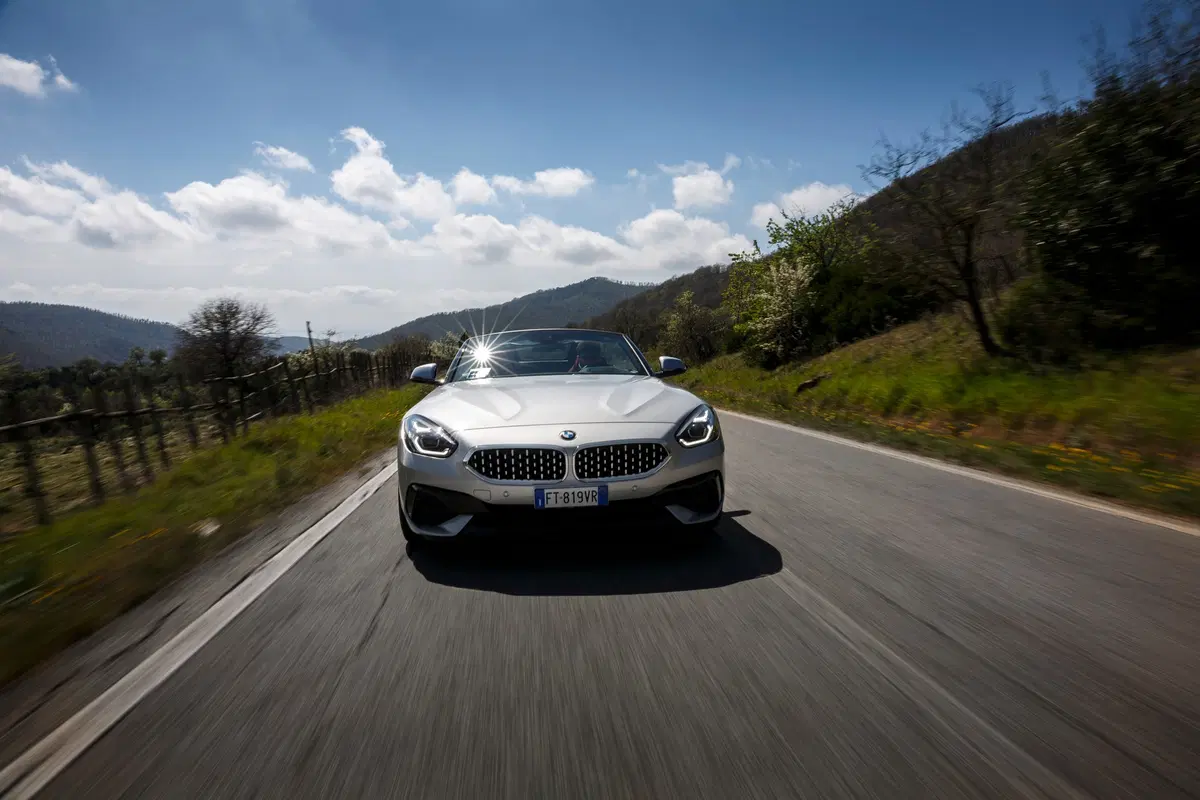 BMW Z4 2019, la roadster di lusso per la strada e la pista [Video] (10)