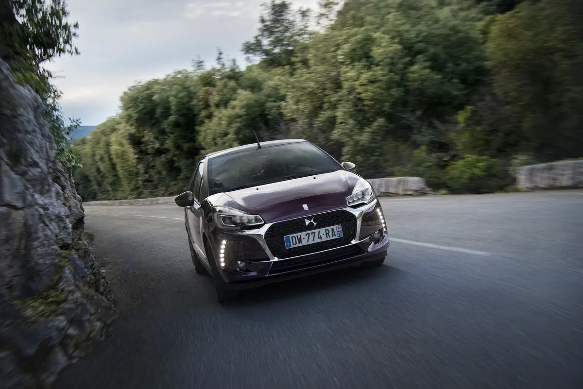 DS 3 e DS 3 Cabrio restyling 2016 (4)