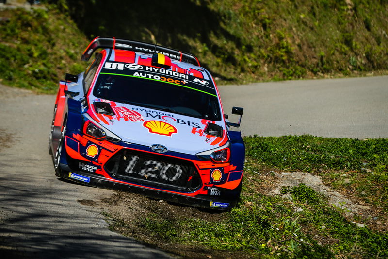 Thierry Neuville in azione in Corsica