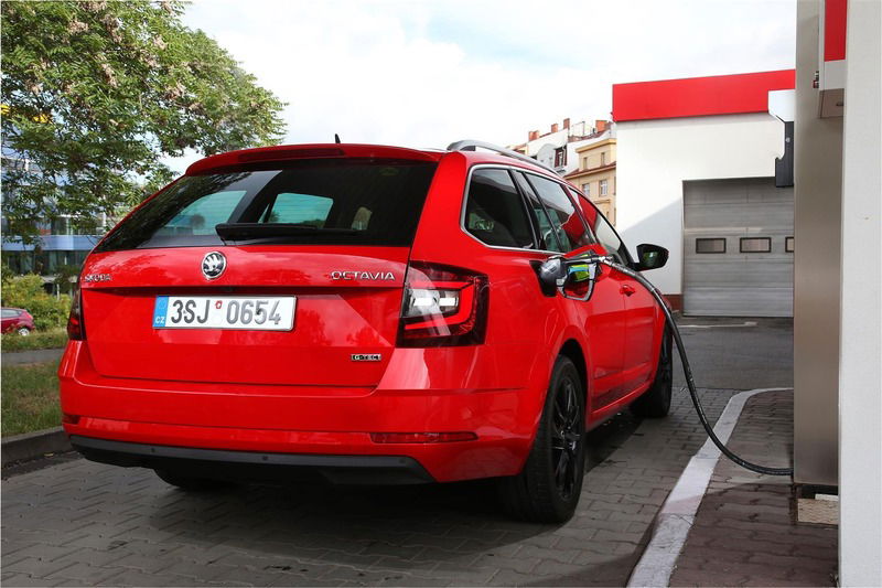 Skoda Octavia G-TEC, a metano col nuovo 1.5 TGI