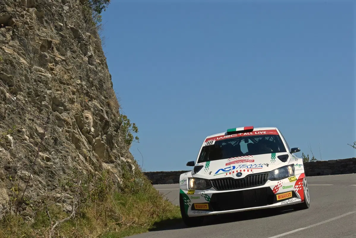 WRC19. Corsica. Neuville-Hyundai: il giorno del risveglio (11)