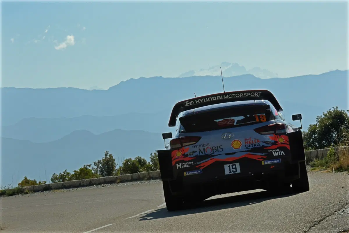 WRC19. Corsica. Neuville-Hyundai: il giorno del risveglio (17)