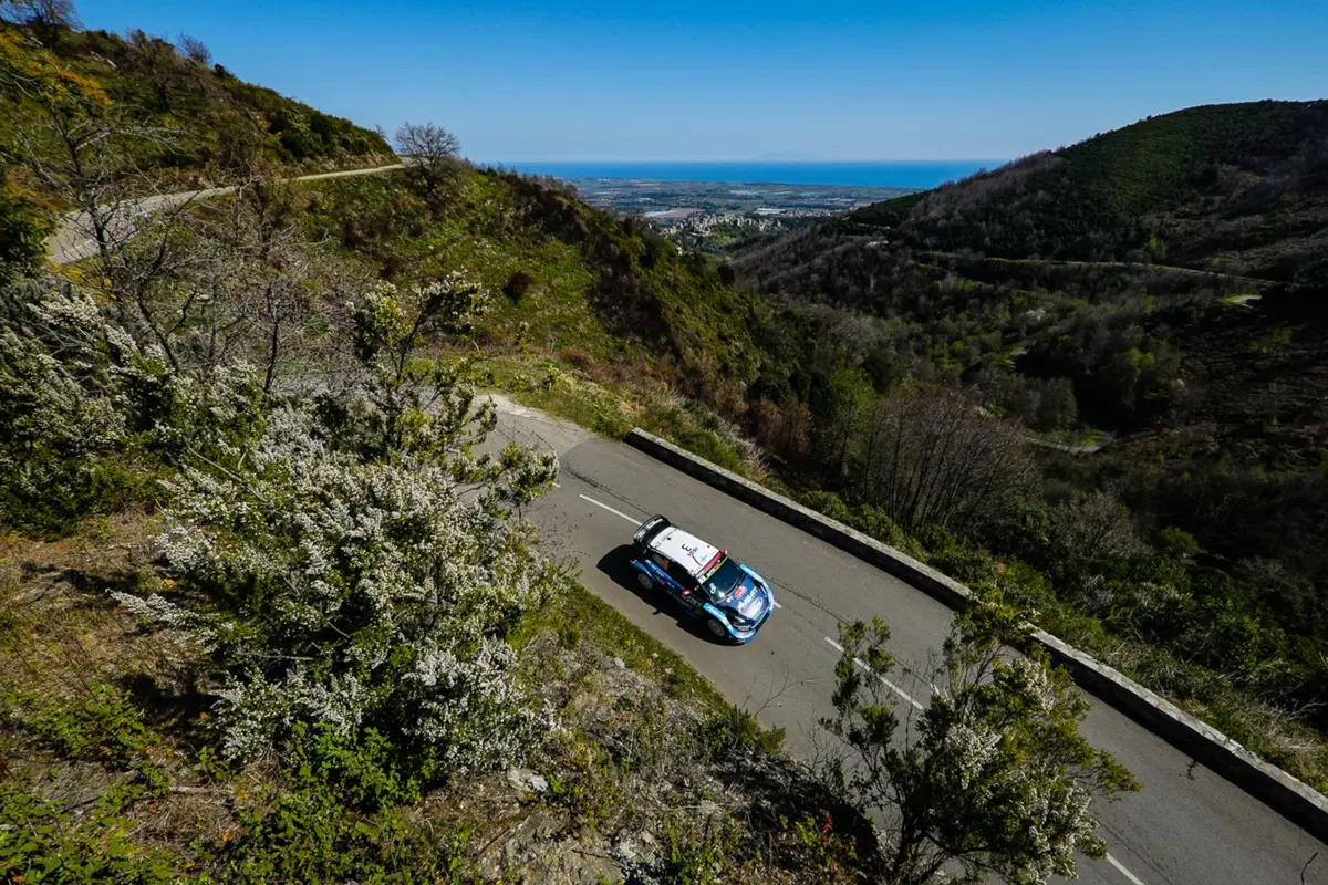 WRC19. Corsica. Neuville-Hyundai: il giorno del risveglio (27)