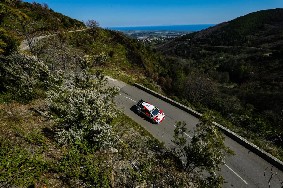 WRC19. Corsica. Neuville-Hyundai: il giorno del risveglio (29)