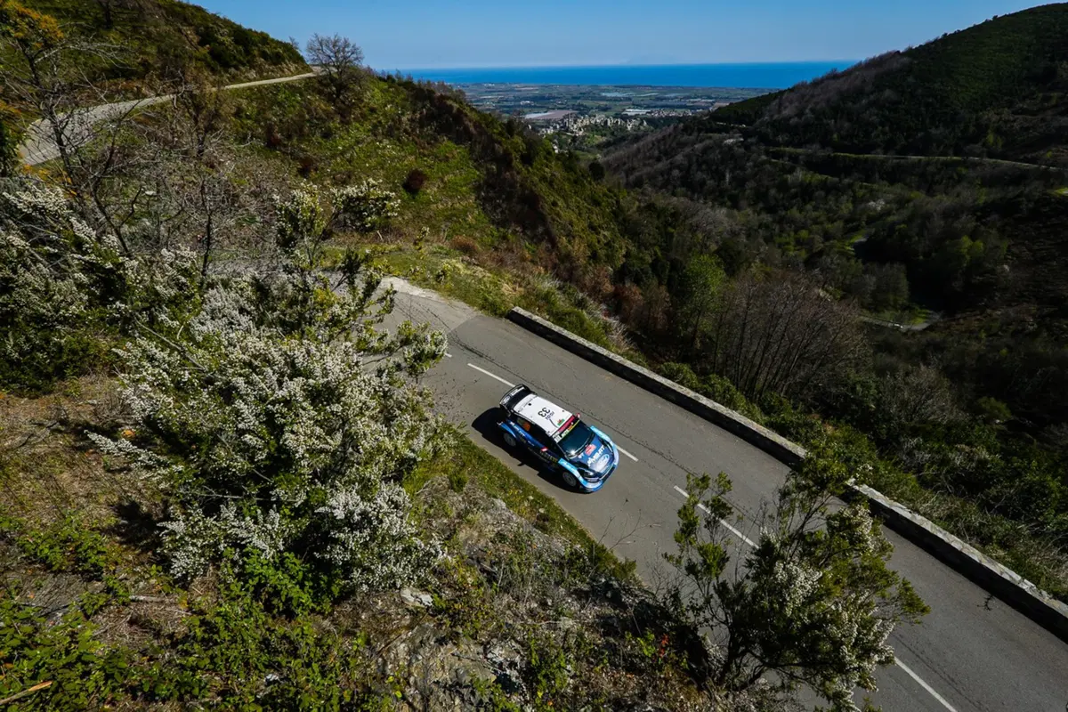 WRC19. Corsica. Neuville-Hyundai: il giorno del risveglio (35)