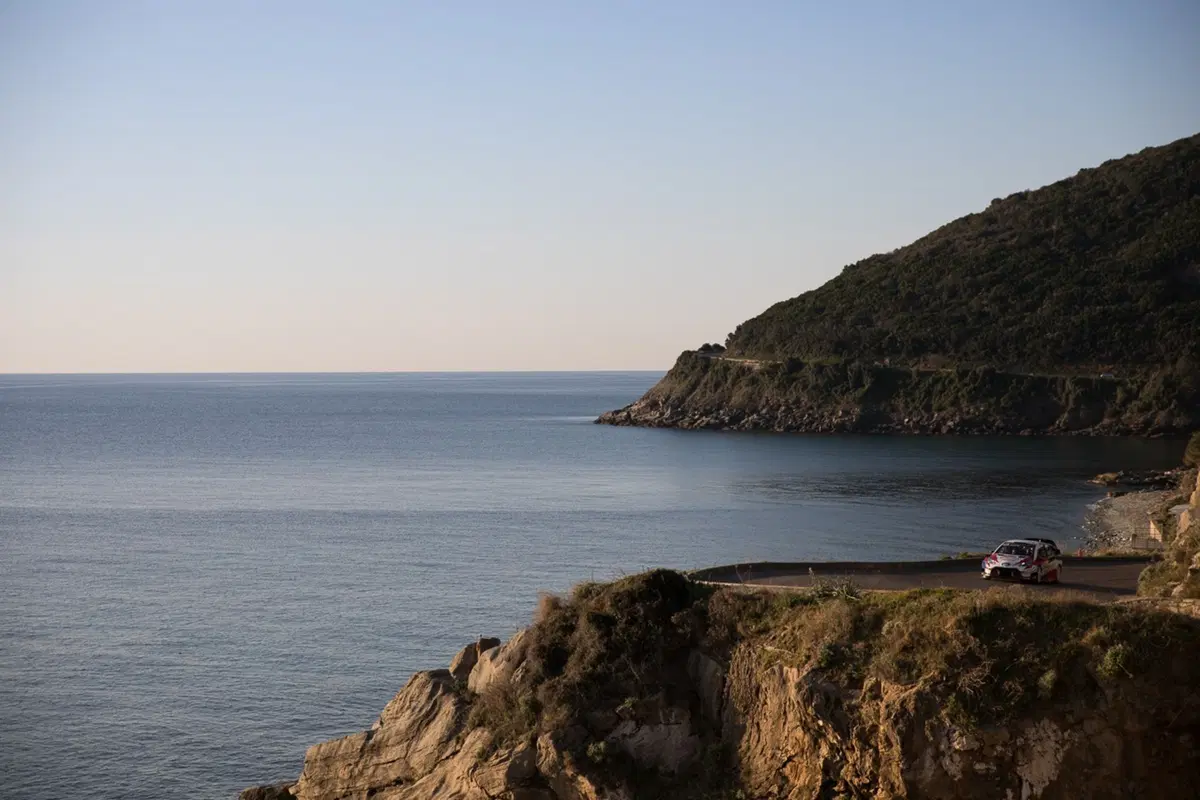 WRC19. Corsica. Neuville-Hyundai: il giorno del risveglio (44)