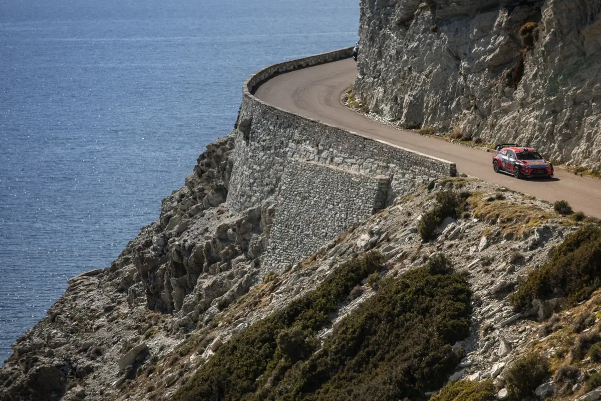 WRC19. Corsica. Neuville-Hyundai: il giorno del risveglio (66)