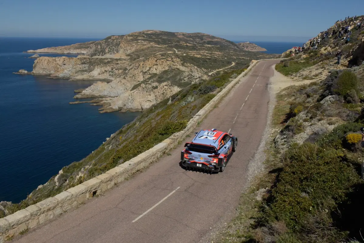 WRC19. Corsica. Apoteosi Neuville Hyundai, “dramma” Evans (12)