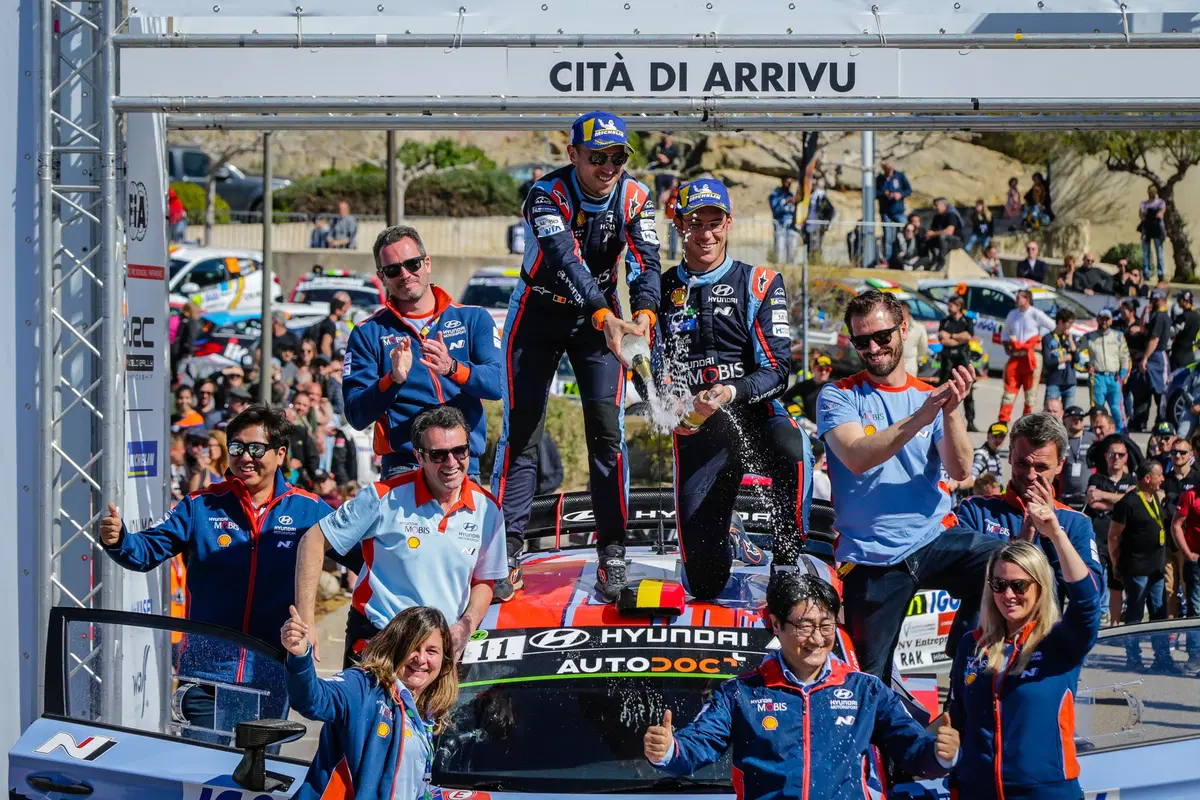 WRC19. Corsica. Apoteosi Neuville Hyundai, “dramma” Evans (34)