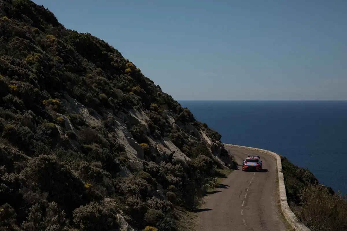 WRC19. Corsica. Apoteosi Neuville Hyundai, “dramma” Evans (46)
