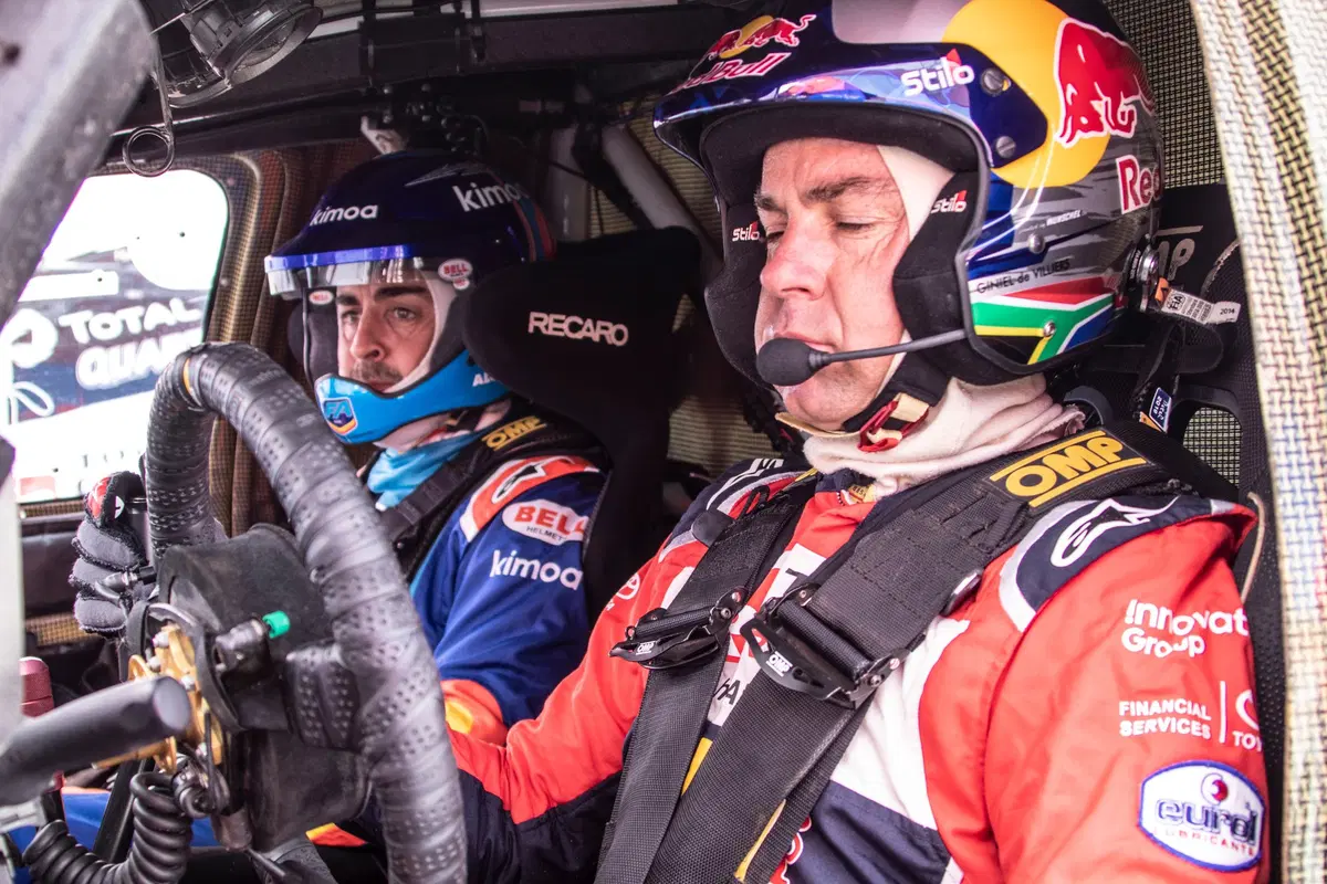 Dakar 2010. Alonso prova la Toyota Hilux. Dakar in vista? (7)
