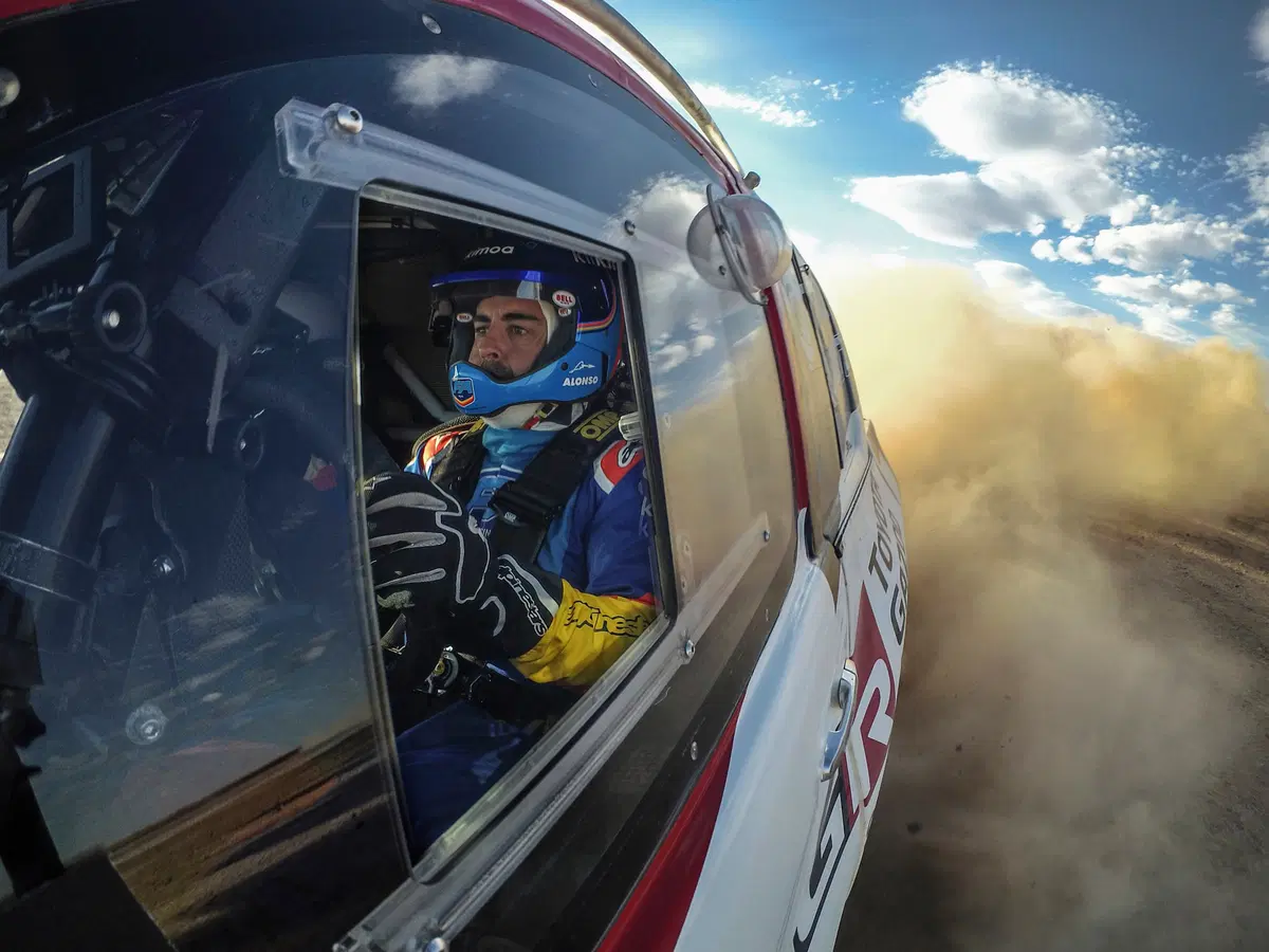 Dakar 2010. Alonso prova la Toyota Hilux. Dakar in vista? (8)
