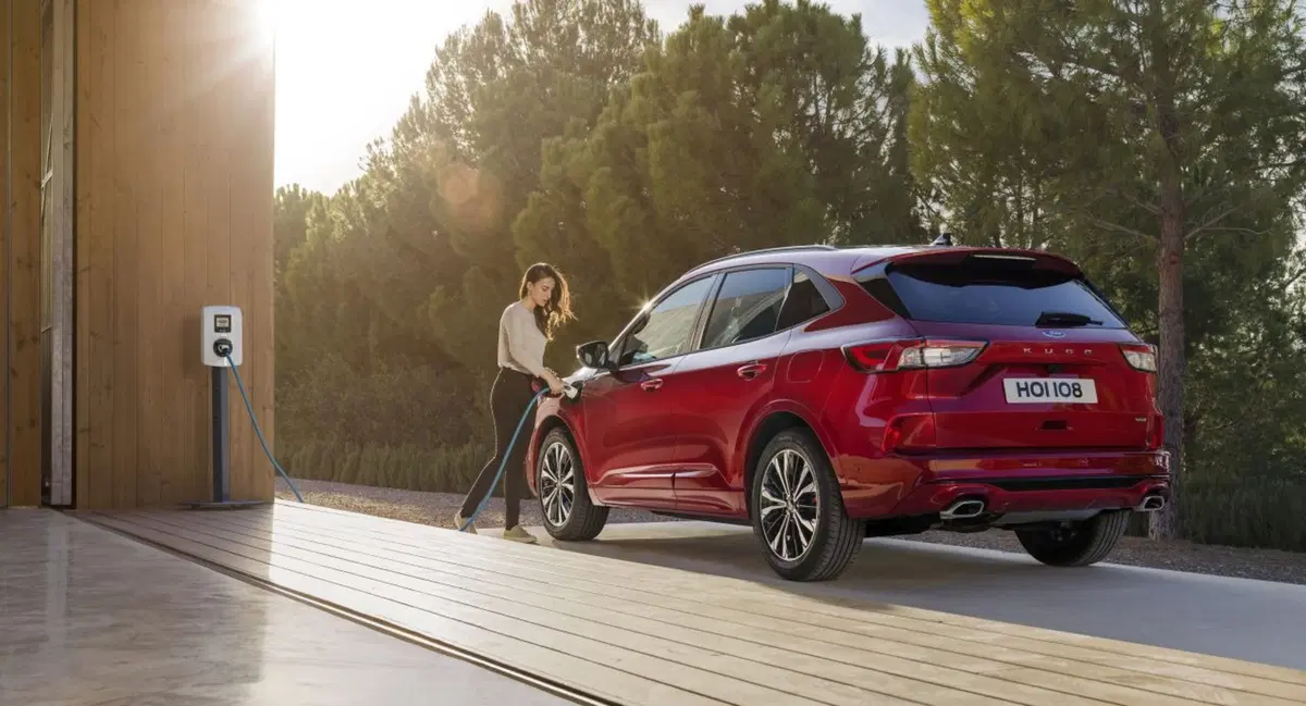 Ford, Hybrid per tutti i gusti: ecco nuova Kuga, Explorer, Tourneo, Fiesta e Focus [video live] (19)