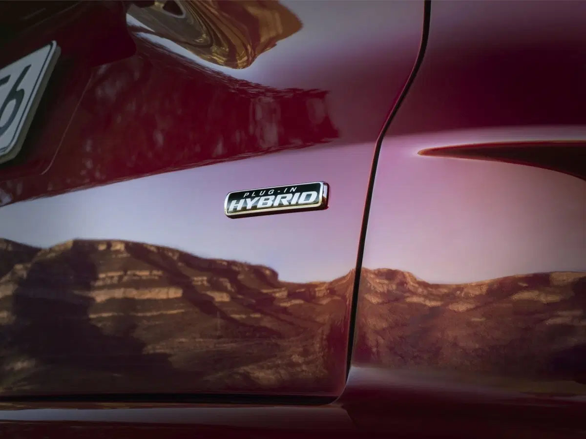 Ford, Hybrid per tutti i gusti: ecco nuova Kuga, Explorer, Tourneo, Fiesta e Focus [video live] (20)