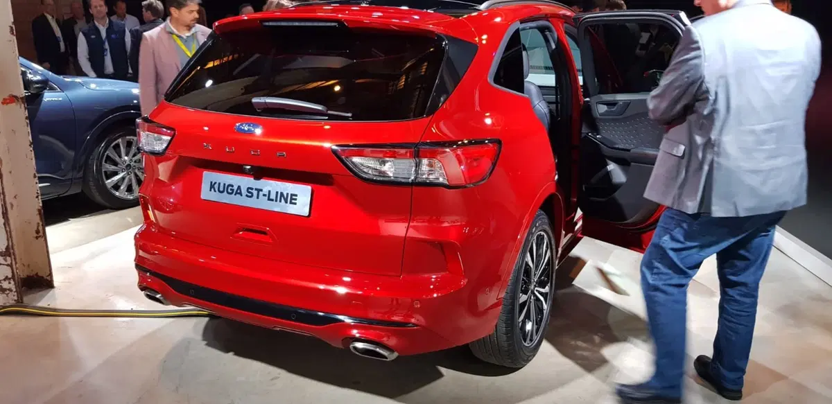 Ford, Hybrid per tutti i gusti: ecco nuova Kuga, Explorer, Tourneo, Fiesta e Focus [video live] (7)