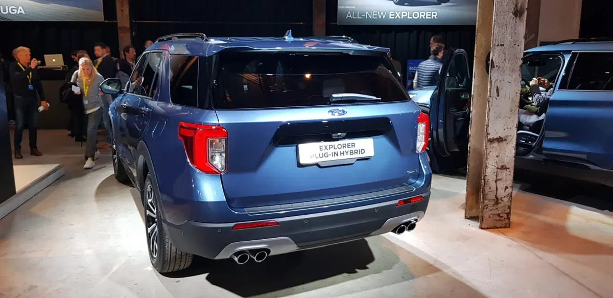 Ford, Hybrid per tutti i gusti: ecco nuova Kuga, Explorer, Tourneo, Fiesta e Focus [video live] (16)