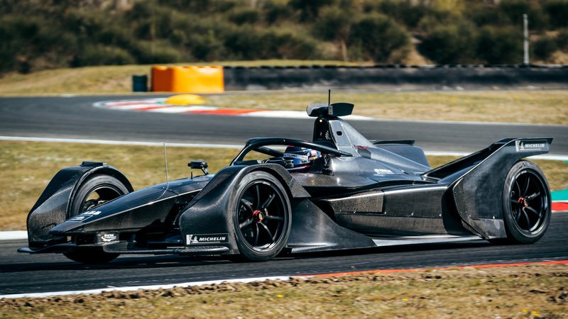 Formula E: Mercedes, debutto in pista con la monoposto per il 2019/2020