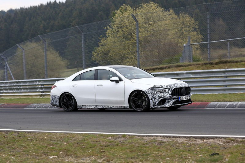 Mercedes-AMG CLA 45: foto spia e traversi al N&uuml;rburgring