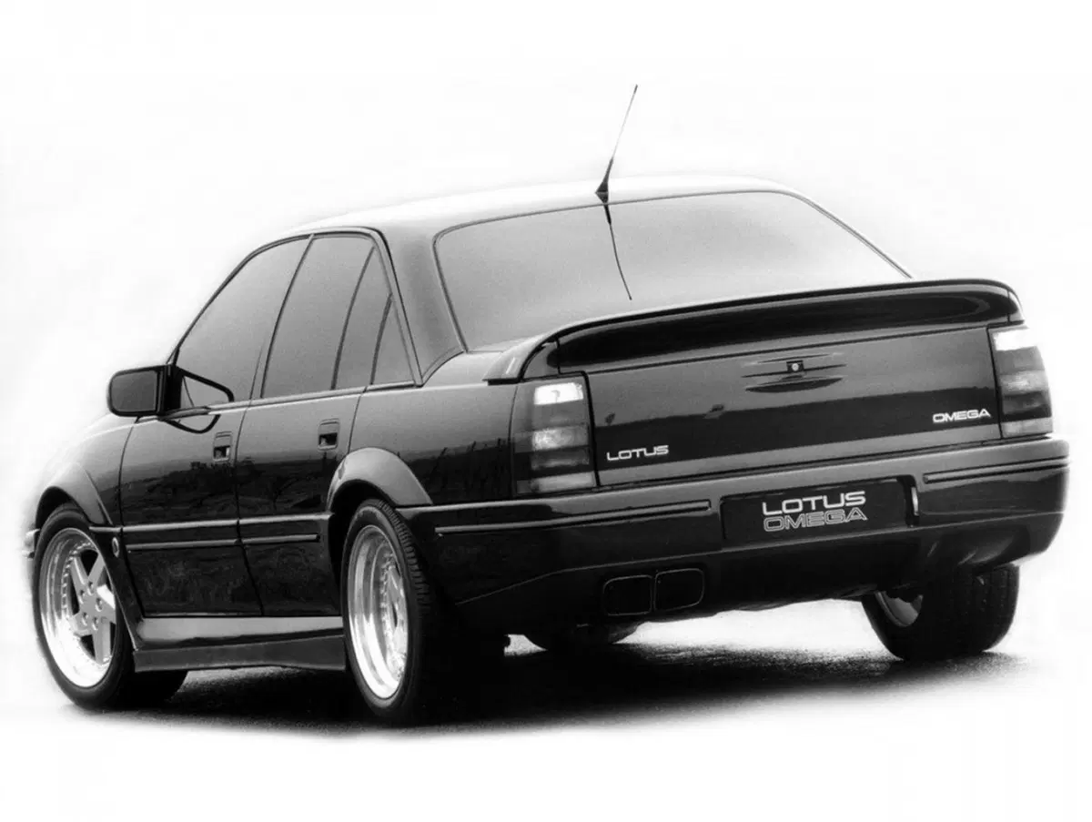 Opel Omega Lotus, 30 anni fa nasceva la regina delle “superberline” (14)