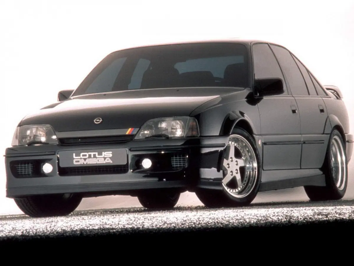 Opel Omega Lotus, 30 anni fa nasceva la regina delle “superberline” (15)