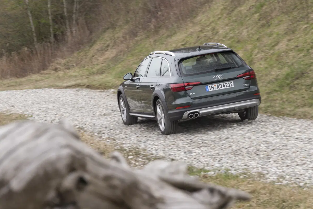 Nuova Audi A4 allroad quattro (7)