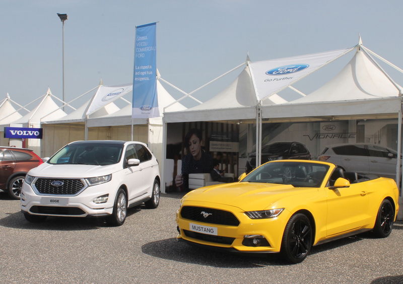 Ford ha presentato la nuova SUV Edge oltre alla Mustang