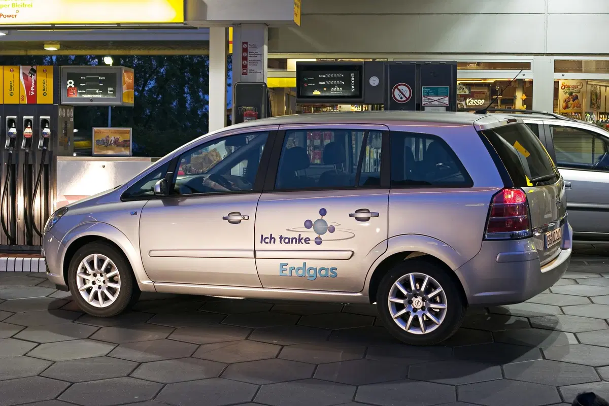 Opel Zafira: il mitico monovolume compie 20 anni (11)