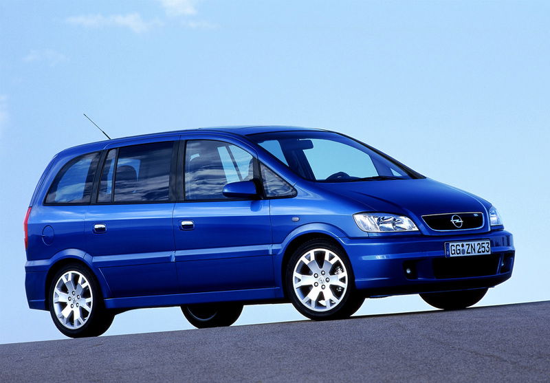 La Opel Zafira OPC nata nel 2001