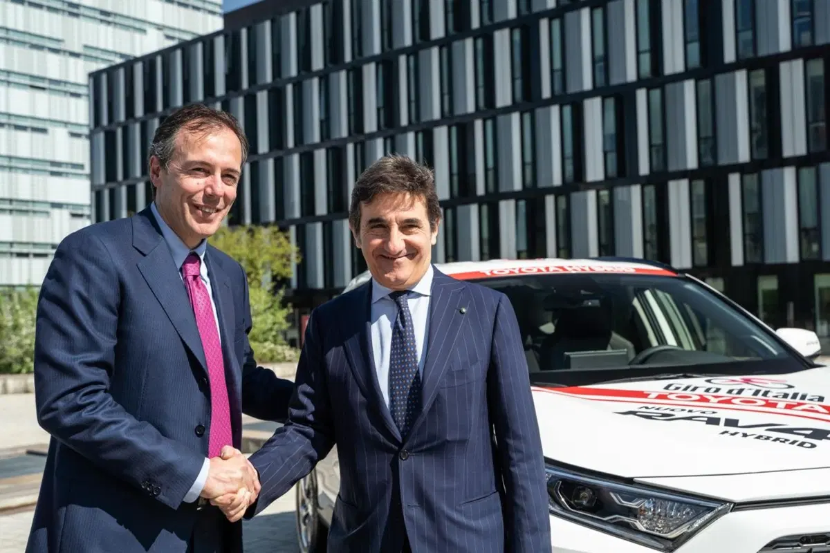 Giro d'Italia 2019: Toyota auto ufficiale (3)