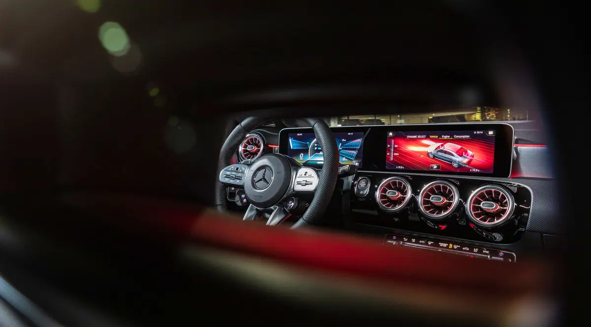 Mercedes-AMG CLA 35, debutto al Salone di New York (7)