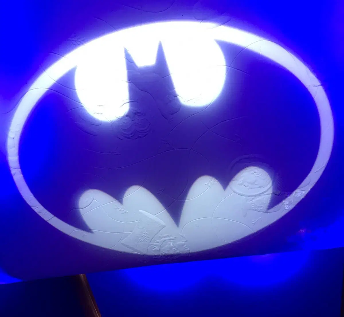 Mini, al Fuorisalone una Batmobile speciale per gli 80 anni di Batman (7)