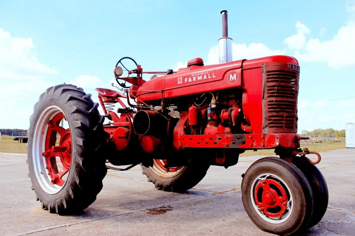 Macchine d’epoca, anche agricole: dopo 40 anni il trattore diventa storico (2)