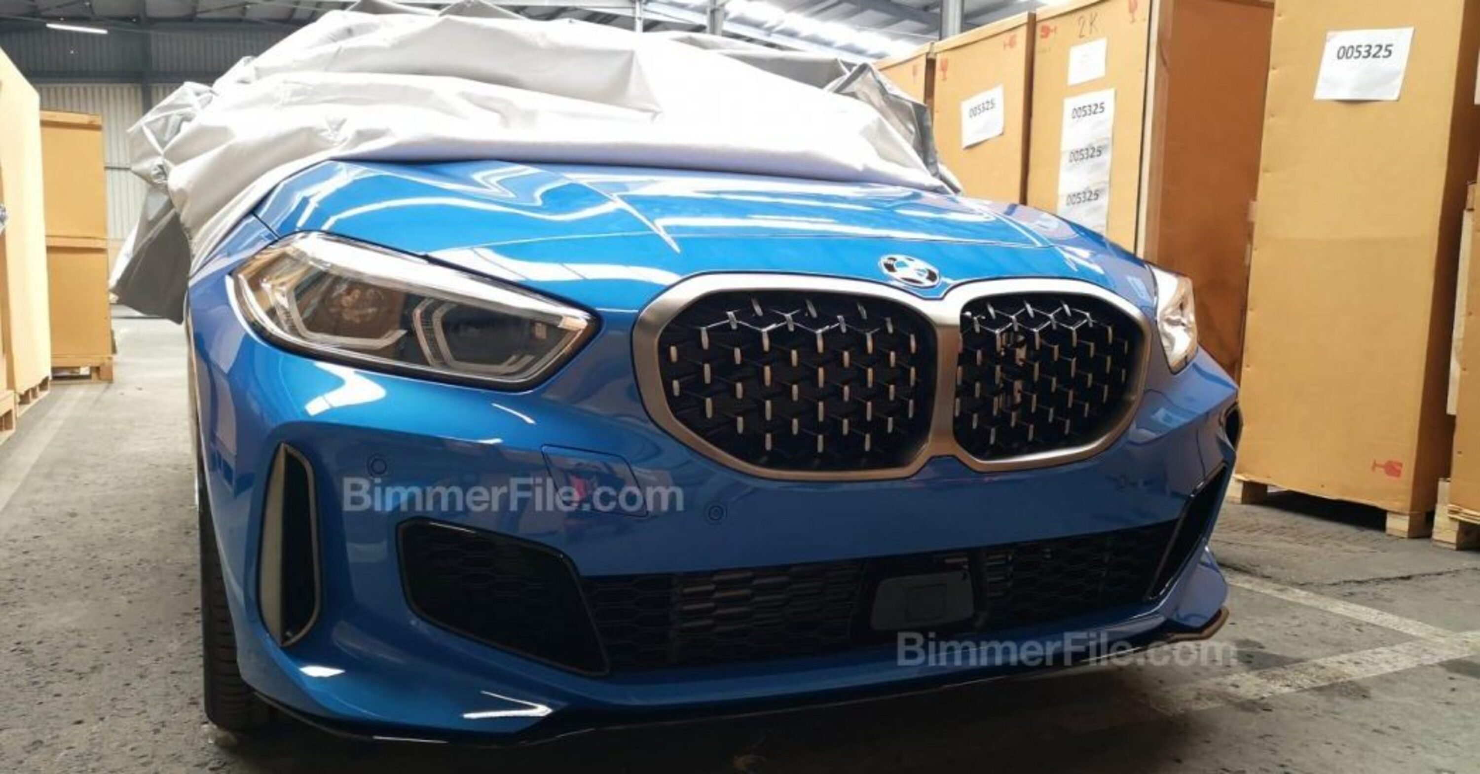 Nuova BMW Serie 1 2020: prime immagini della M Edition a trazione integrale [foto gallery]