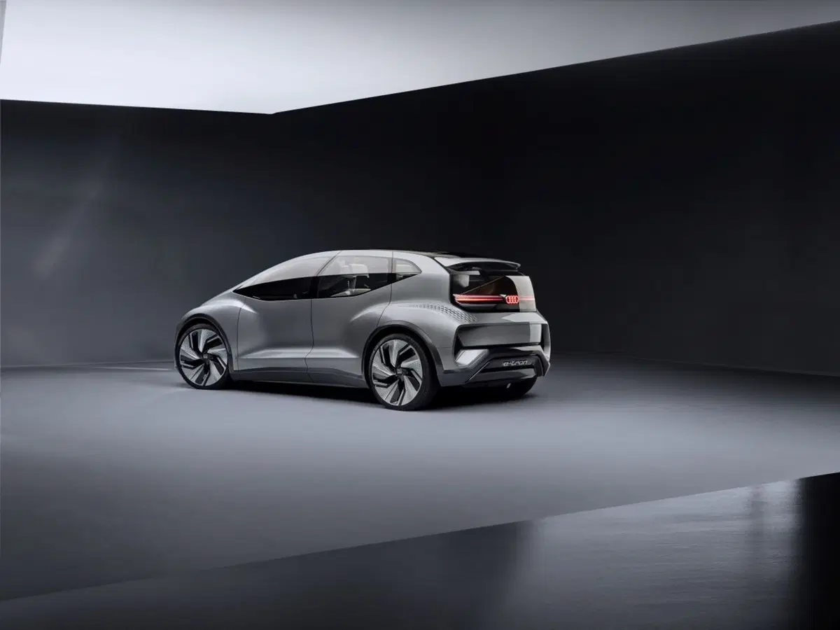 Audi AI:ME: compatta, spaziosa, autonoma (4)