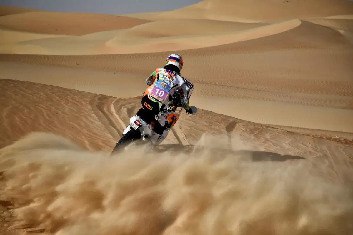 Mondiale Cross-Country Rally. Price (KTM) e Al Attiyah (Toyota) vincono Abu Dhabi (11)