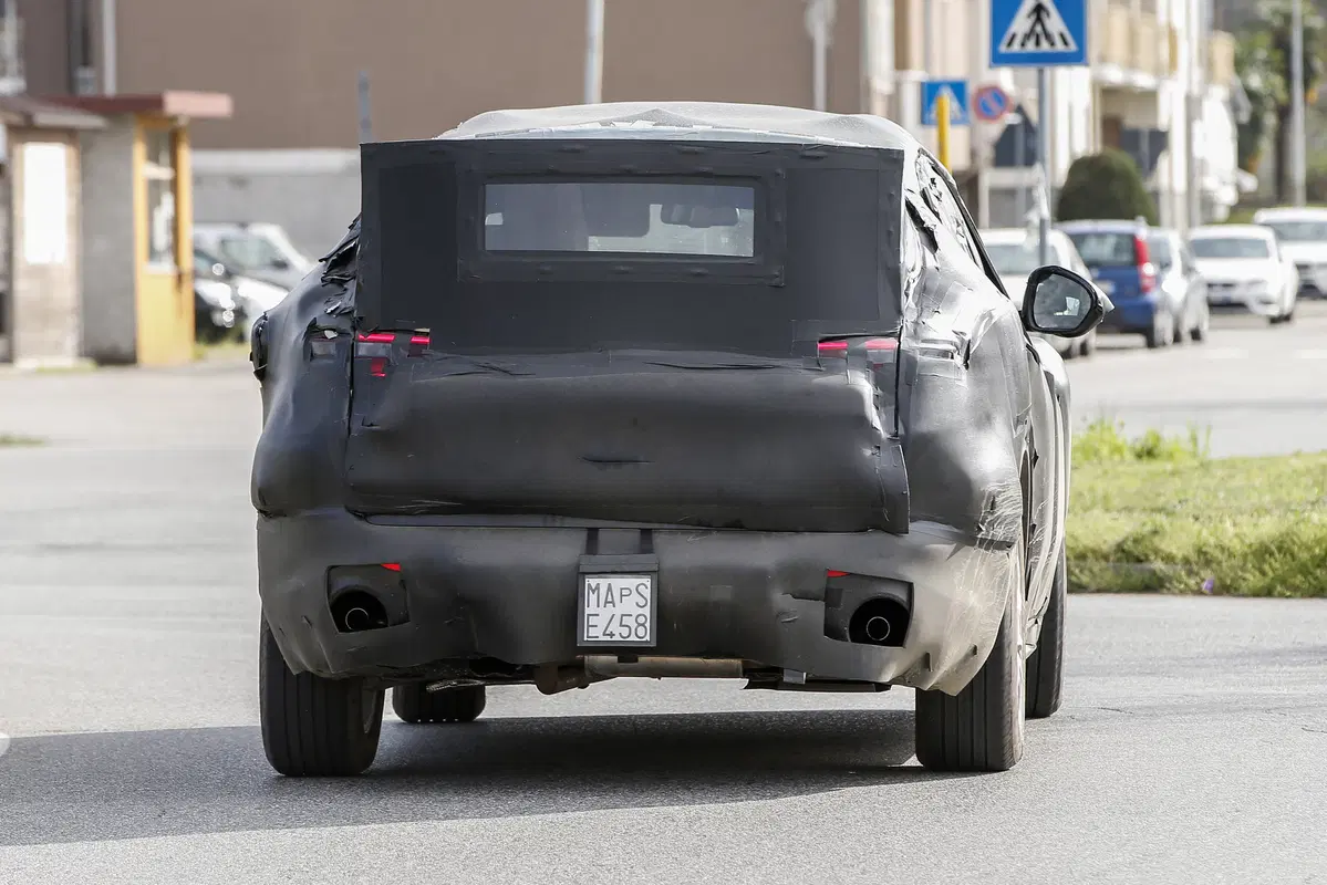 Alfa Romeo Stelvio: ecco il SUV con carrozzeria definitiva (11)