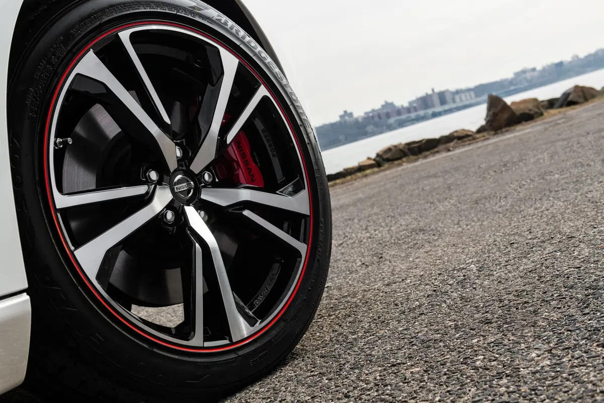 Nissan 370Z, a New York una speciale per i 50 anni delle Z-Car (5)