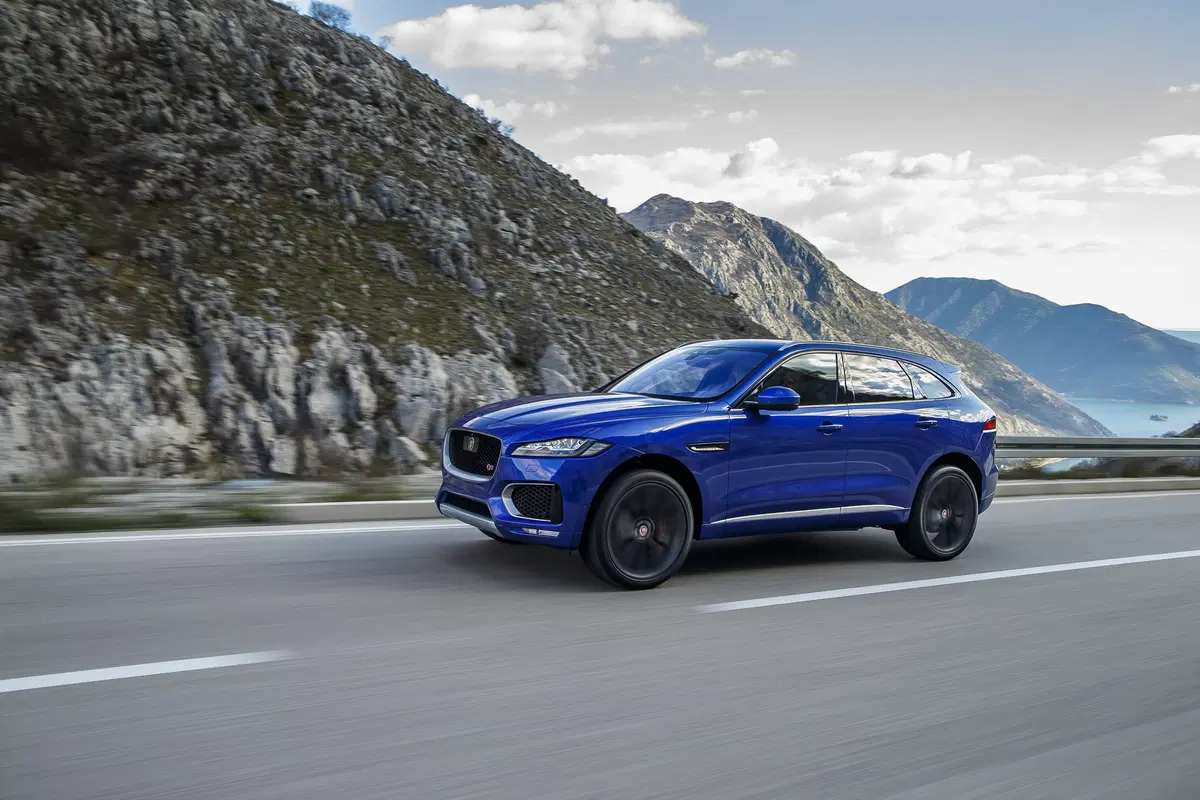 Jaguar F-Pace [Video]
