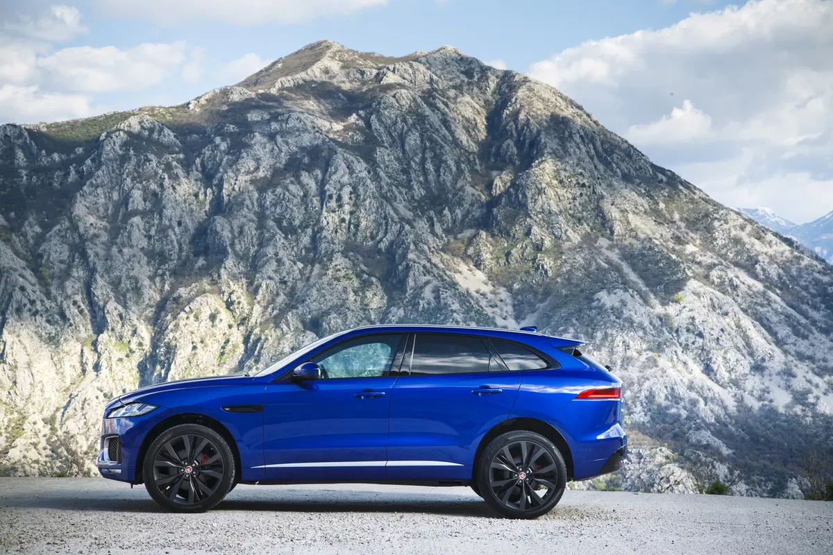 Jaguar F-Pace [Video] (6)