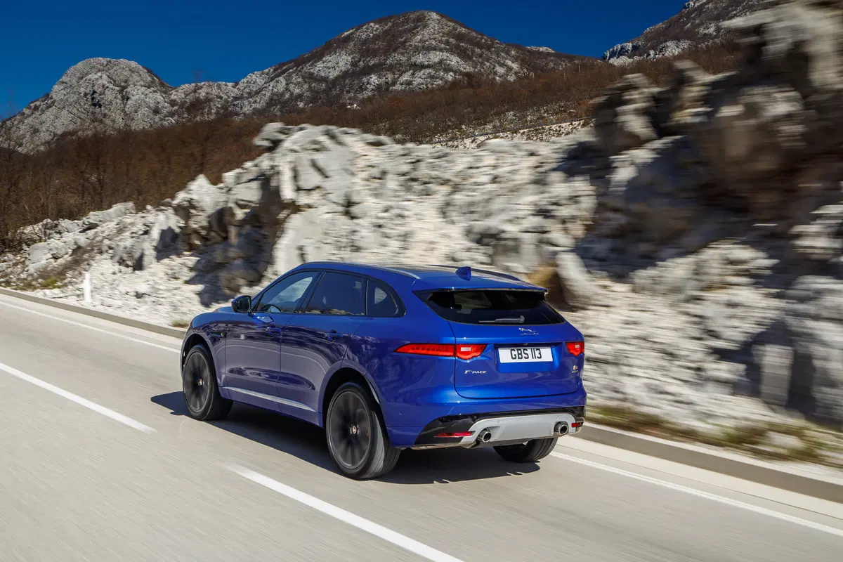Jaguar F-Pace [Video] (7)