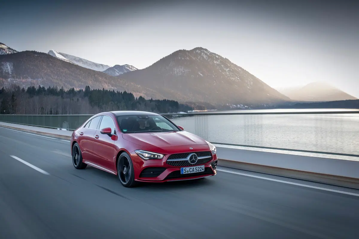 Mercedes CLA Coupé 2019. Torna la CLS compatta, diesel e benzina (4)