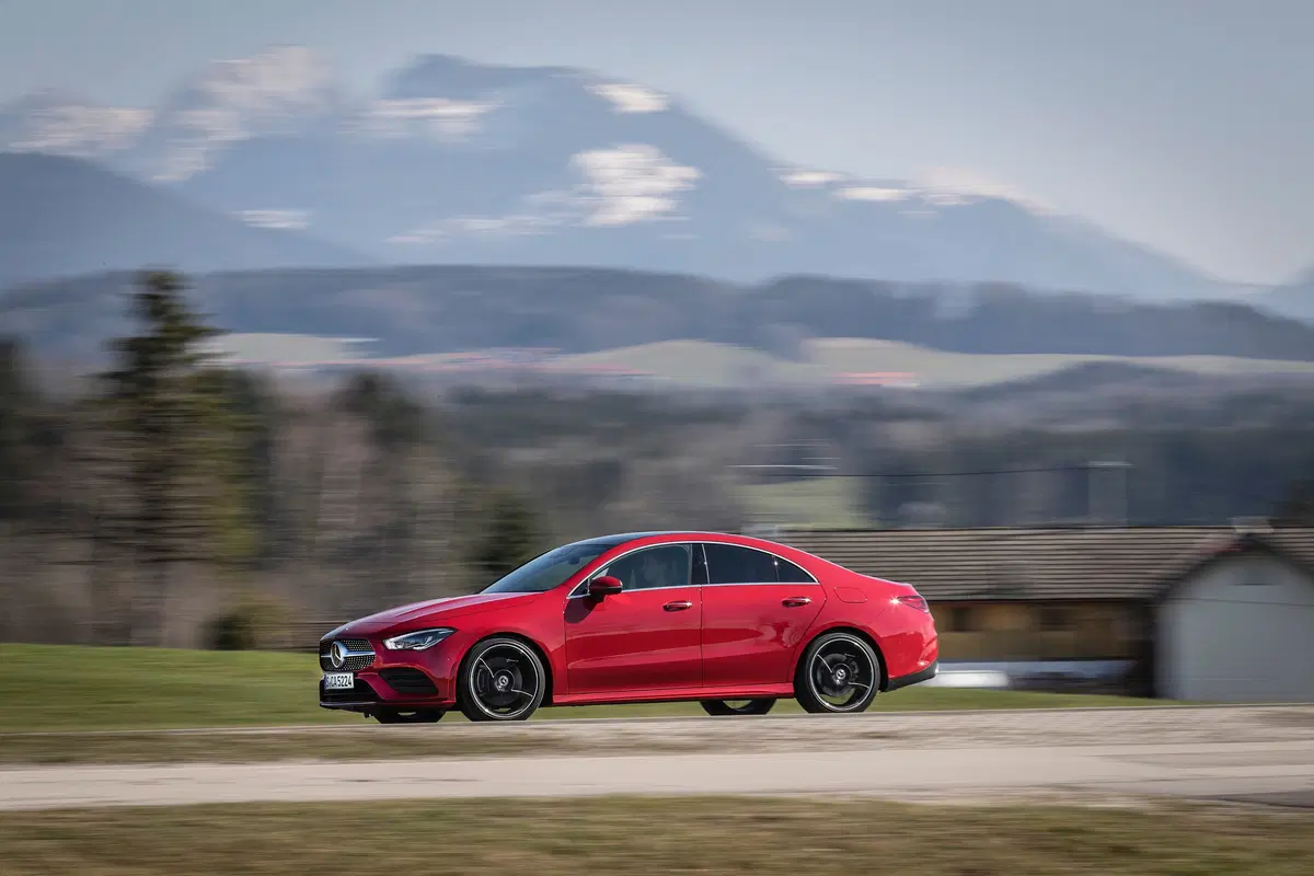 Mercedes CLA Coupé 2019. Torna la CLS compatta, diesel e benzina (6)