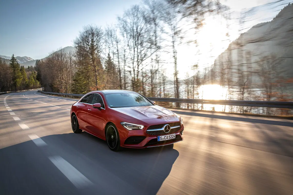 Mercedes CLA Coupé 2019. Torna la CLS compatta, diesel e benzina (10)