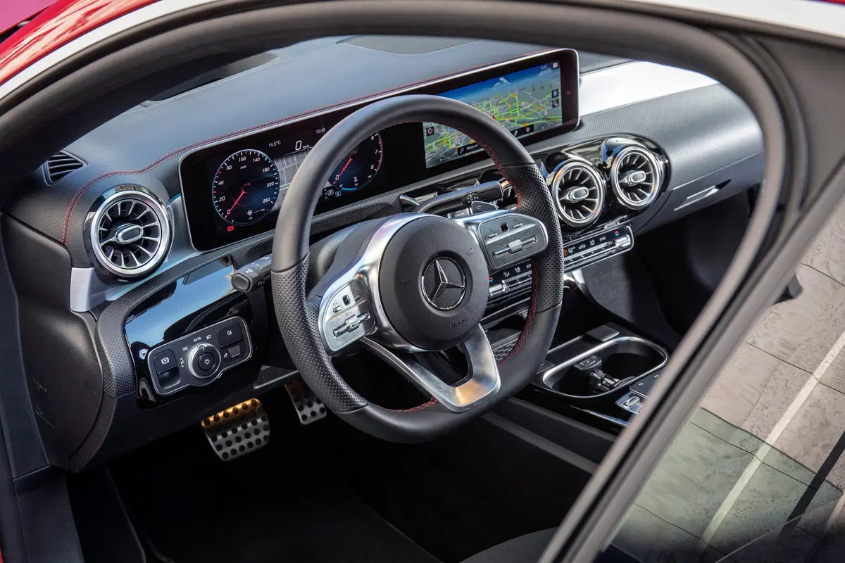 Mercedes CLA Coupé 2019. Torna la CLS compatta, diesel e benzina (20)