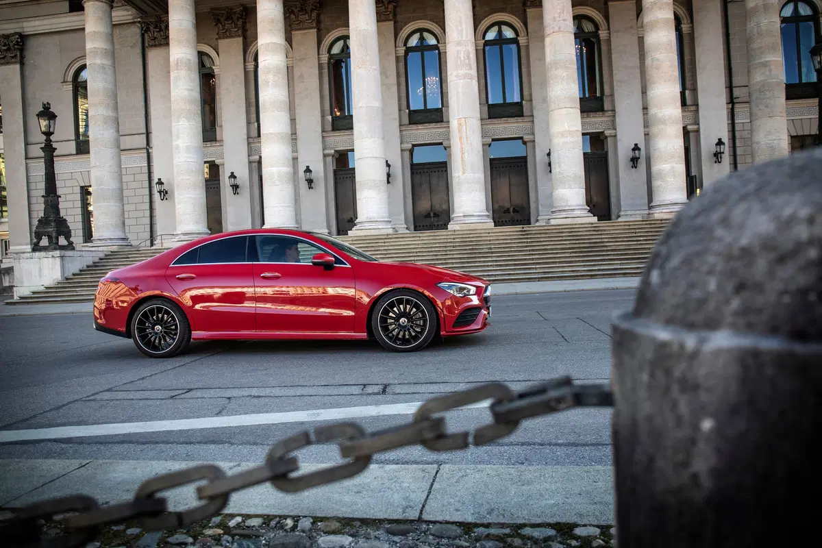 Mercedes CLA Coupé 2019. Torna la CLS compatta, diesel e benzina (21)